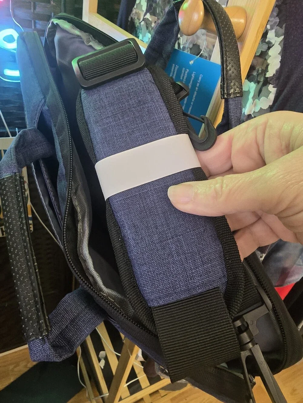 #0644 NWT 14.5x10.5x1 Navy Padded Laptop Case, 7 Zip & Slip Pockets, Shldr Strap